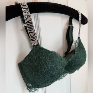 Victoria's Secret NWOT 32D Very Sexy Green Lace and Rhinestone Push Up Bra